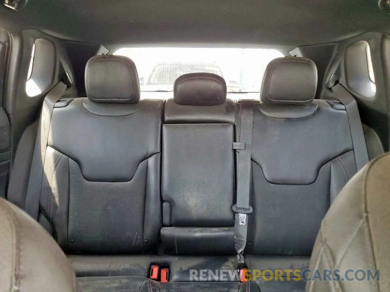 10 Photograph of a damaged car 3C4NJDDN6PT540840 JEEP COMPASS 2023