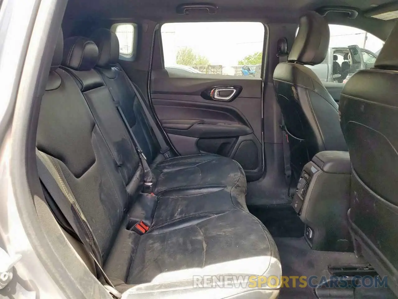 11 Photograph of a damaged car 3C4NJDDN6PT540840 JEEP COMPASS 2023