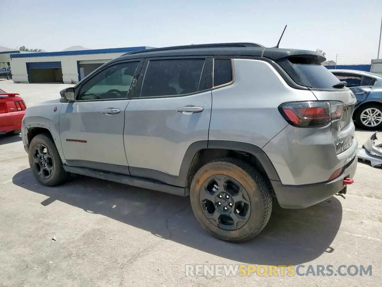 2 Photograph of a damaged car 3C4NJDDN6PT540840 JEEP COMPASS 2023