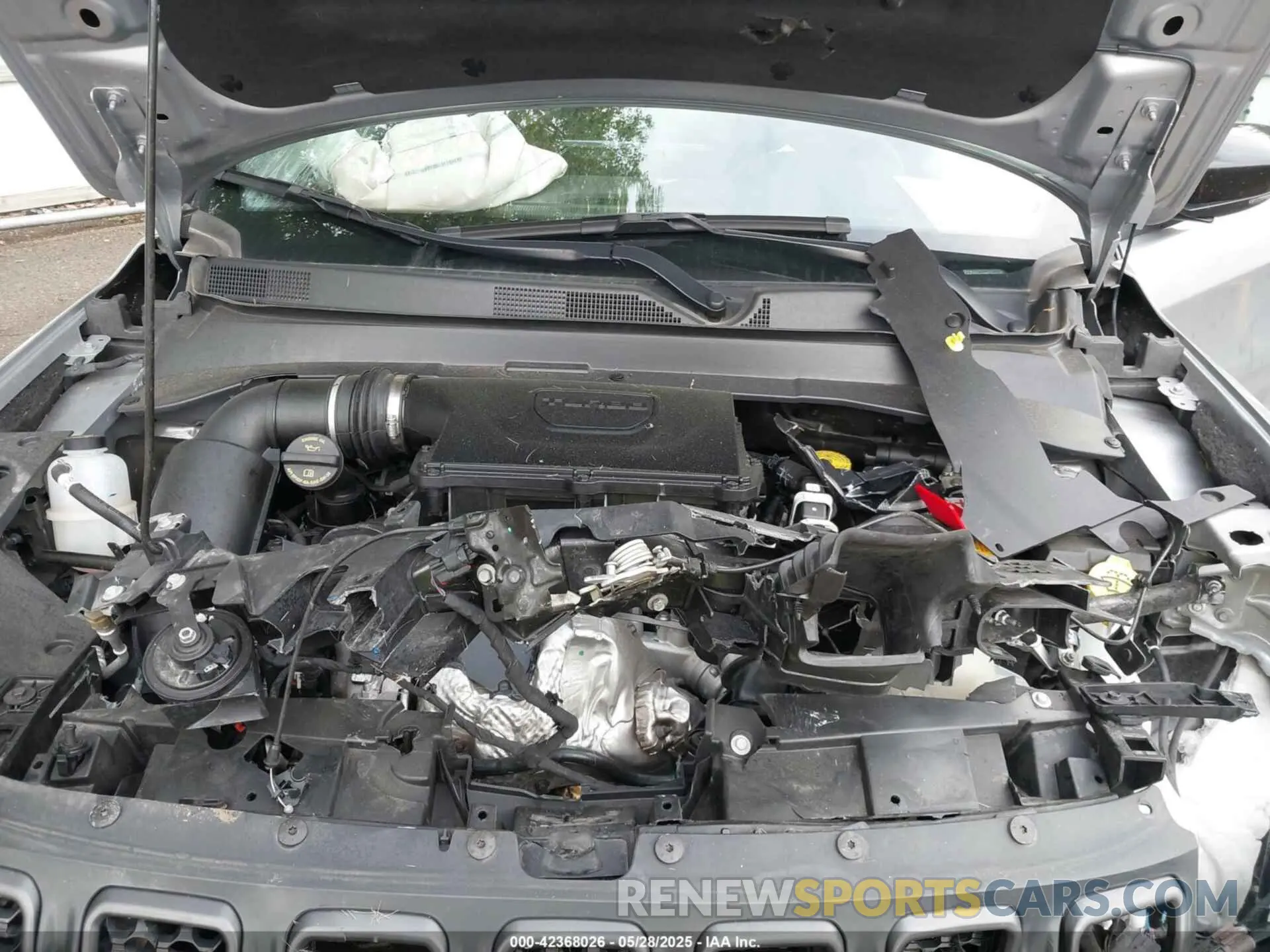 10 Photograph of a damaged car 3C4NJDDN8PT524820 JEEP COMPASS 2023