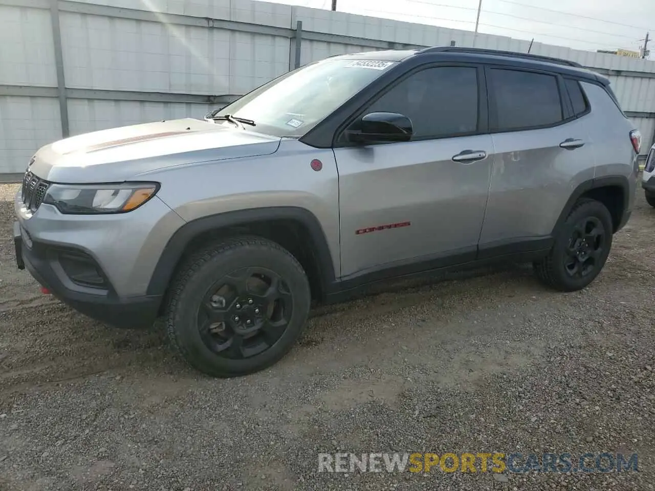 1 Photograph of a damaged car 3C4NJDDN8PT525773 JEEP COMPASS 2023