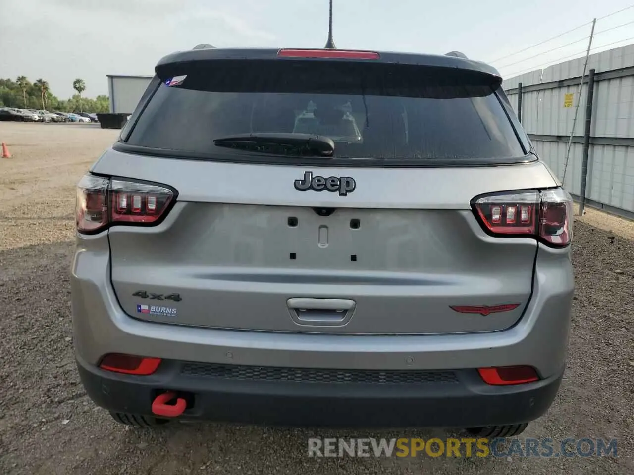 6 Photograph of a damaged car 3C4NJDDN8PT525773 JEEP COMPASS 2023