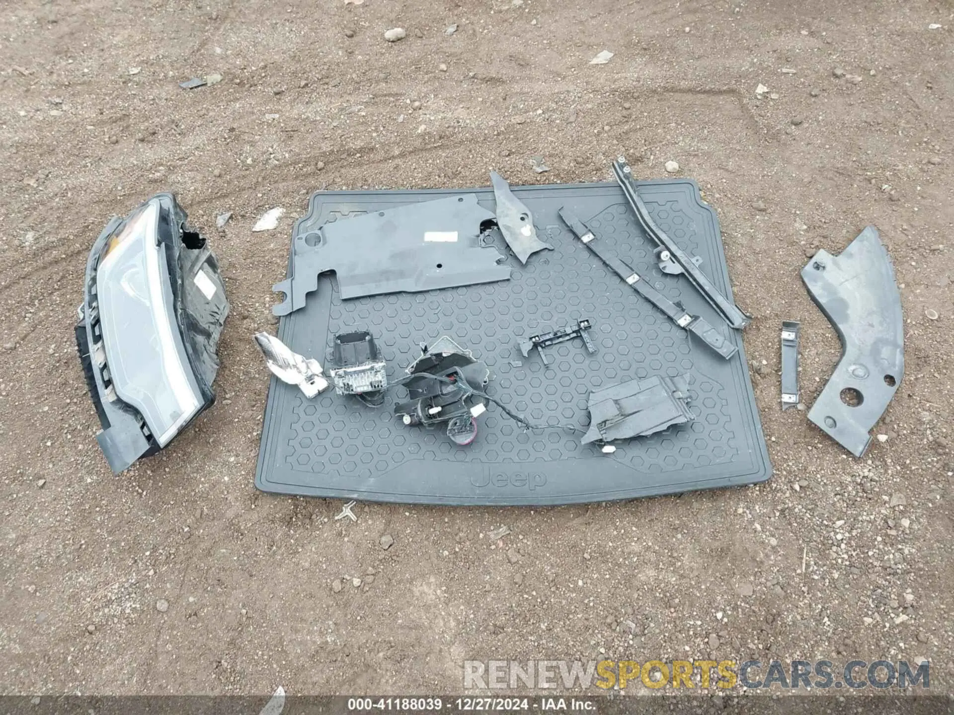 18 Photograph of a damaged car 3C4NJDDN8PT551998 JEEP COMPASS 2023