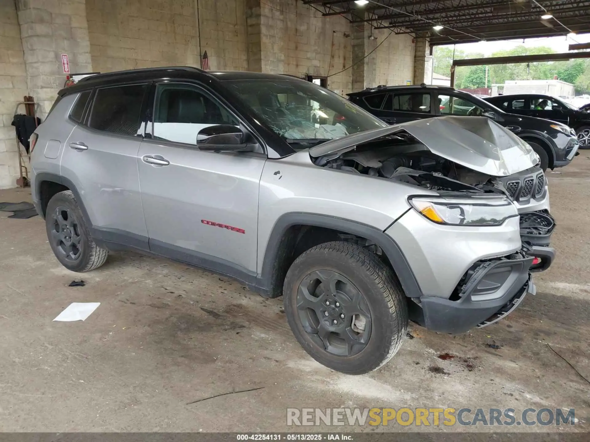 1 Photograph of a damaged car 3C4NJDDN9PT525281 JEEP COMPASS 2023