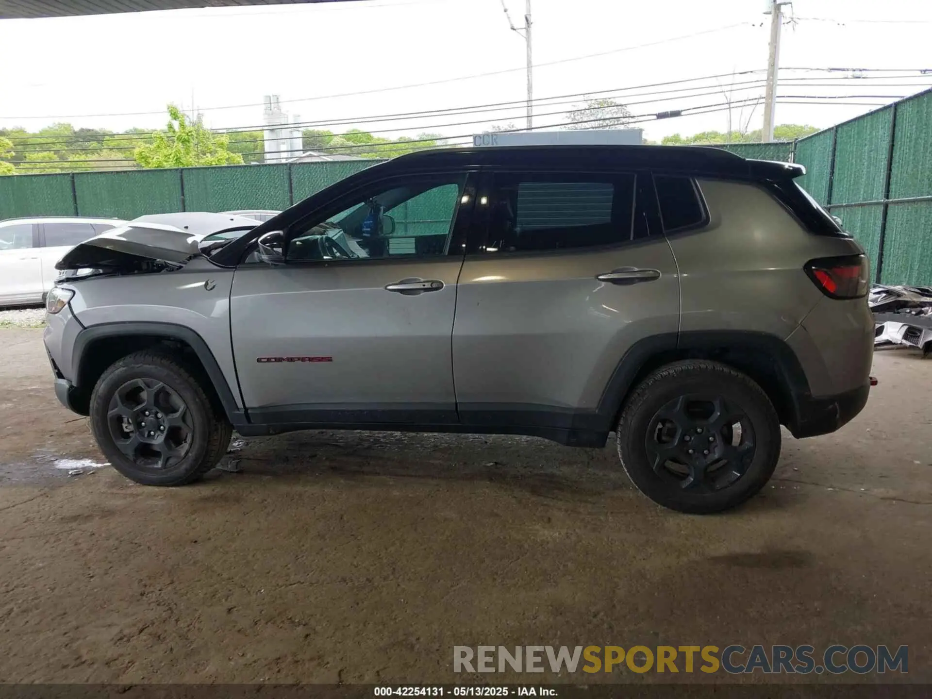 14 Photograph of a damaged car 3C4NJDDN9PT525281 JEEP COMPASS 2023