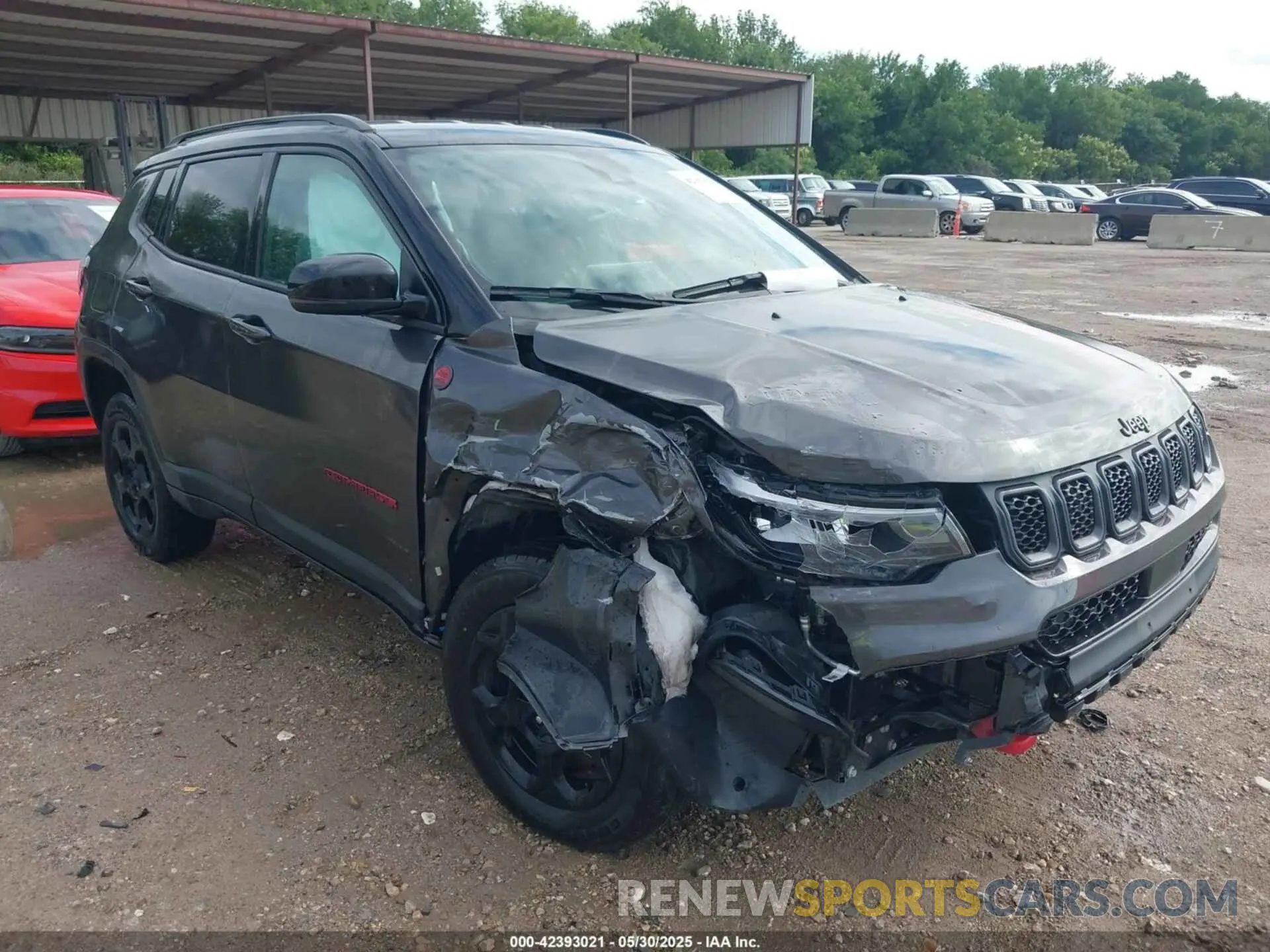 1 Photograph of a damaged car 3C4NJDDN9PT544283 JEEP COMPASS 2023