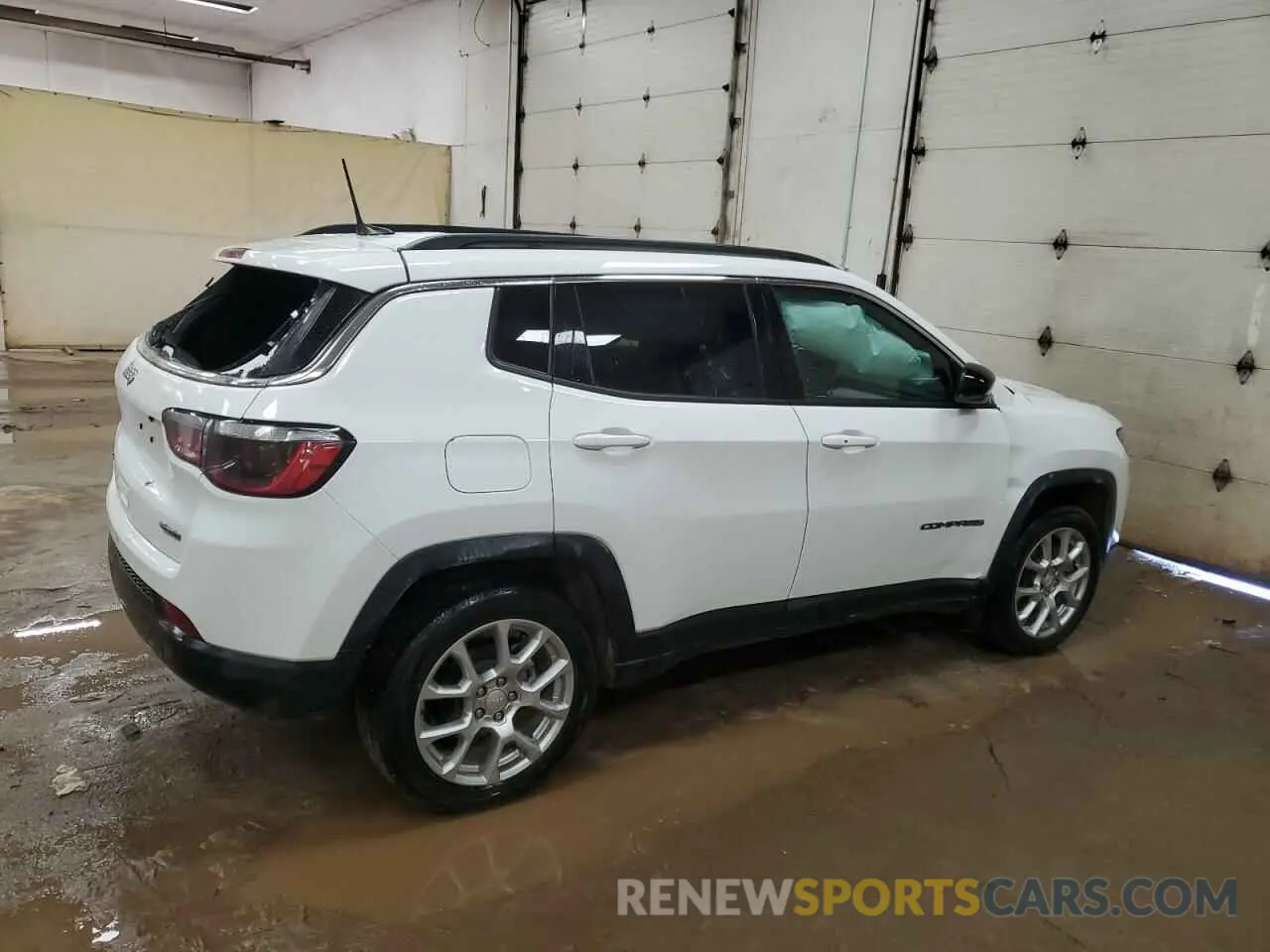 3 Photograph of a damaged car 3C4NJDFN0PT559414 JEEP COMPASS 2023