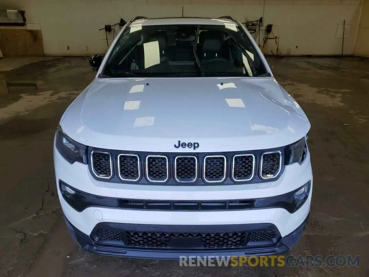 5 Photograph of a damaged car 3C4NJDFN0PT559414 JEEP COMPASS 2023