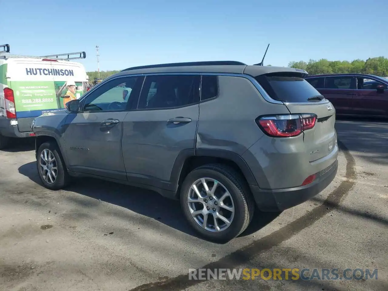 2 Photograph of a damaged car 3C4NJDFN0PT570512 JEEP COMPASS 2023