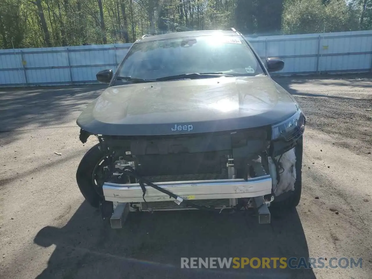 5 Photograph of a damaged car 3C4NJDFN0PT570512 JEEP COMPASS 2023