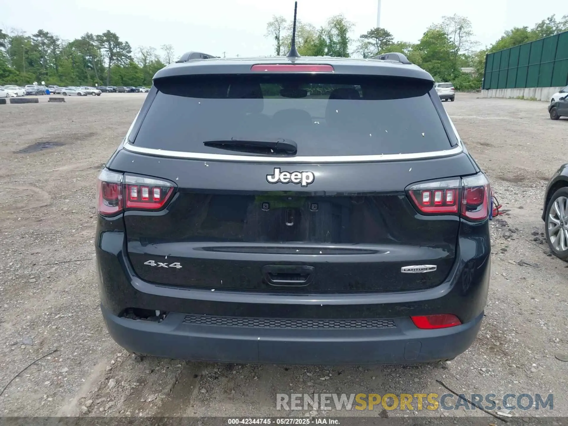16 Photograph of a damaged car 3C4NJDFN7PT528791 JEEP COMPASS 2023