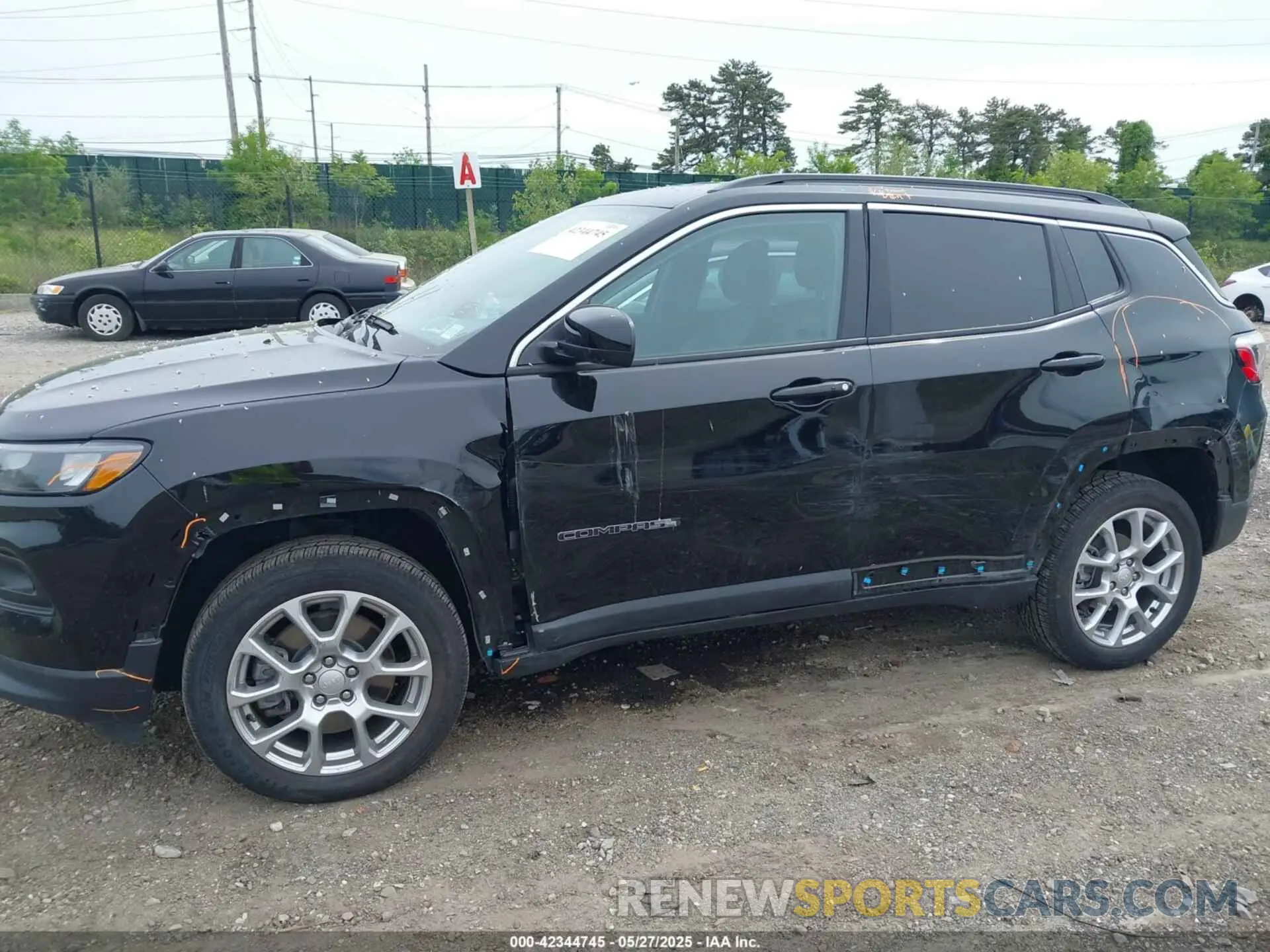 6 Photograph of a damaged car 3C4NJDFN7PT528791 JEEP COMPASS 2023