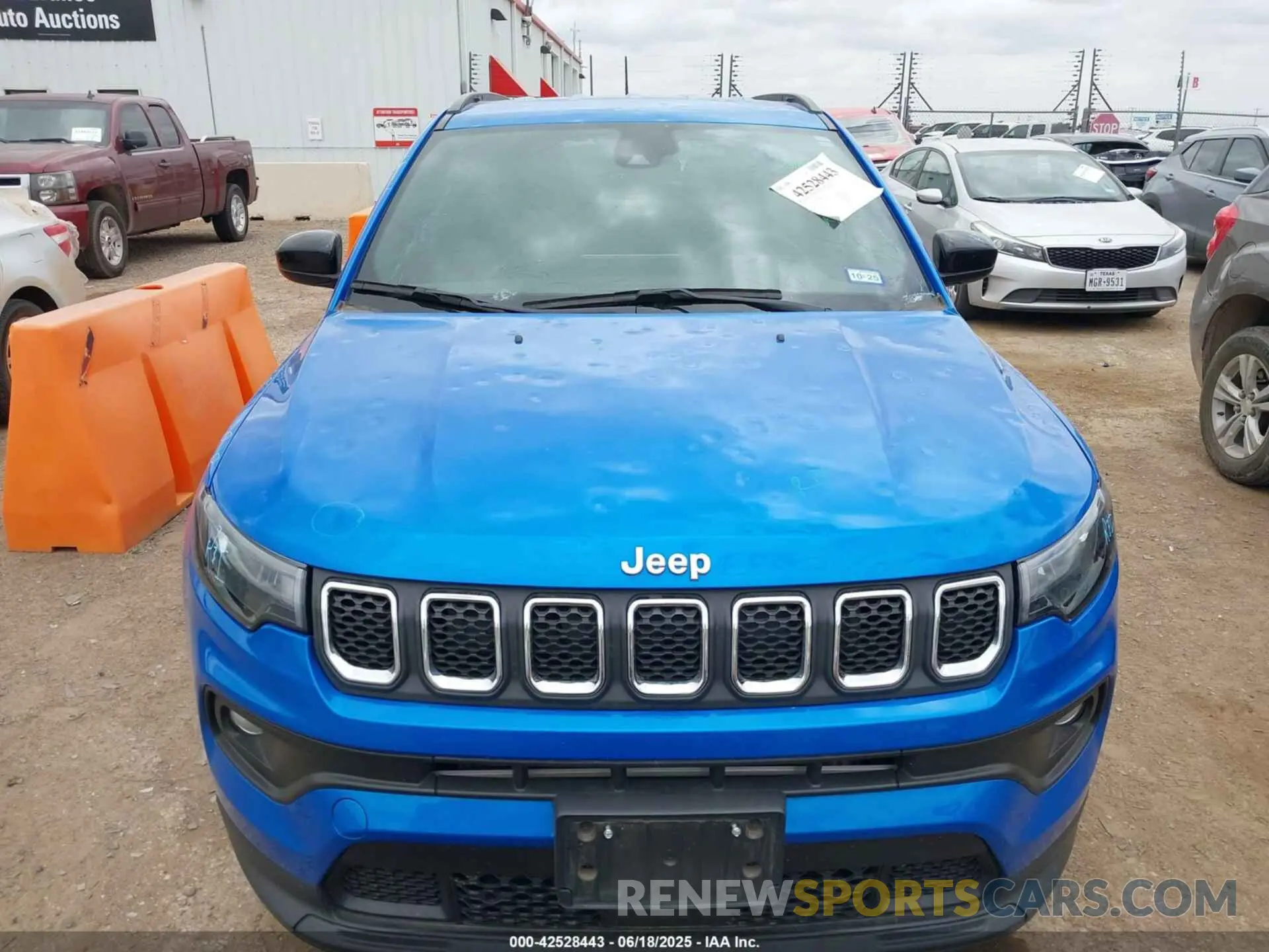 12 Photograph of a damaged car 3C4NJDFN8PT546846 JEEP COMPASS 2023