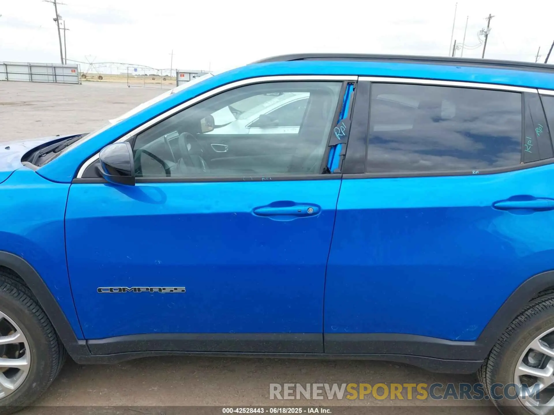 14 Photograph of a damaged car 3C4NJDFN8PT546846 JEEP COMPASS 2023