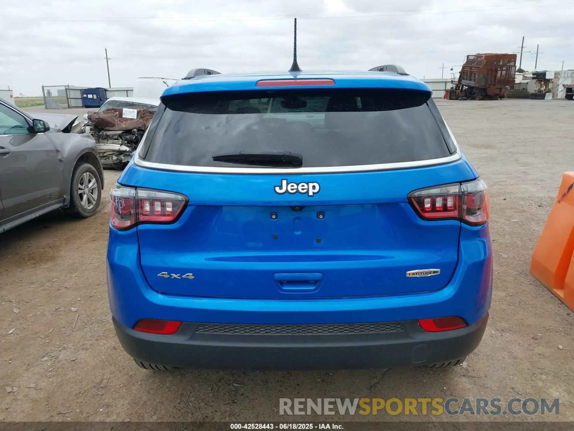 16 Photograph of a damaged car 3C4NJDFN8PT546846 JEEP COMPASS 2023