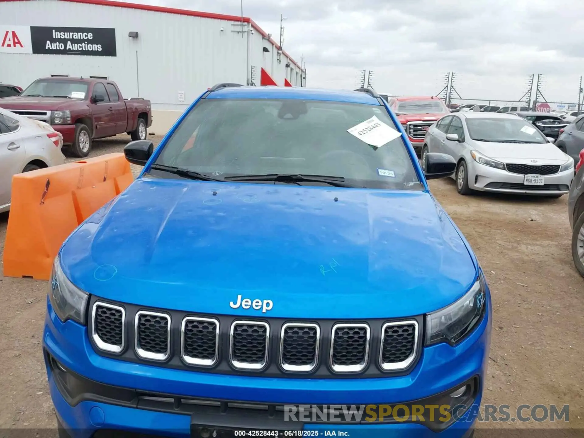 6 Photograph of a damaged car 3C4NJDFN8PT546846 JEEP COMPASS 2023