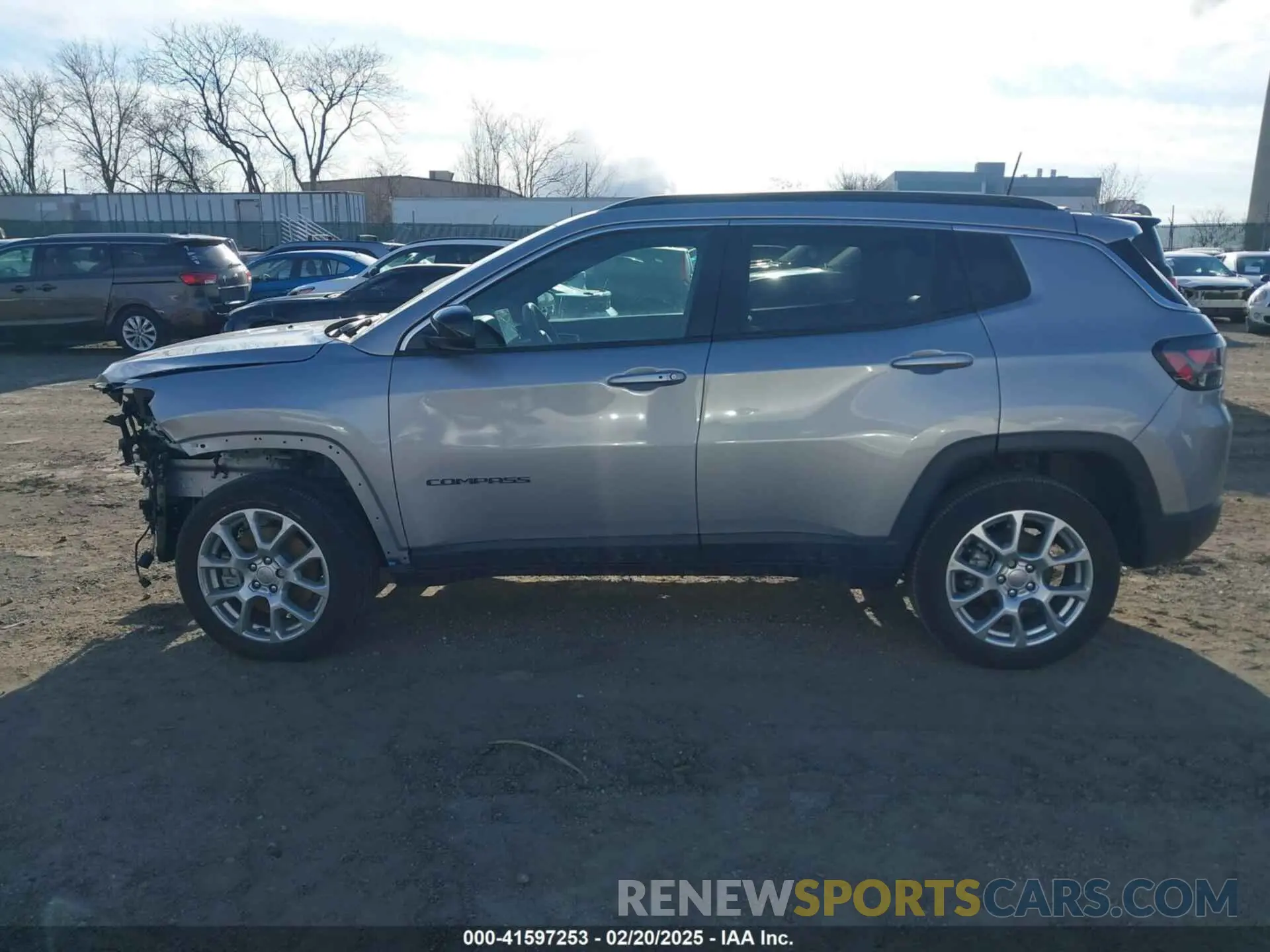 14 Photograph of a damaged car 3C4NJDFNXPT502492 JEEP COMPASS 2023
