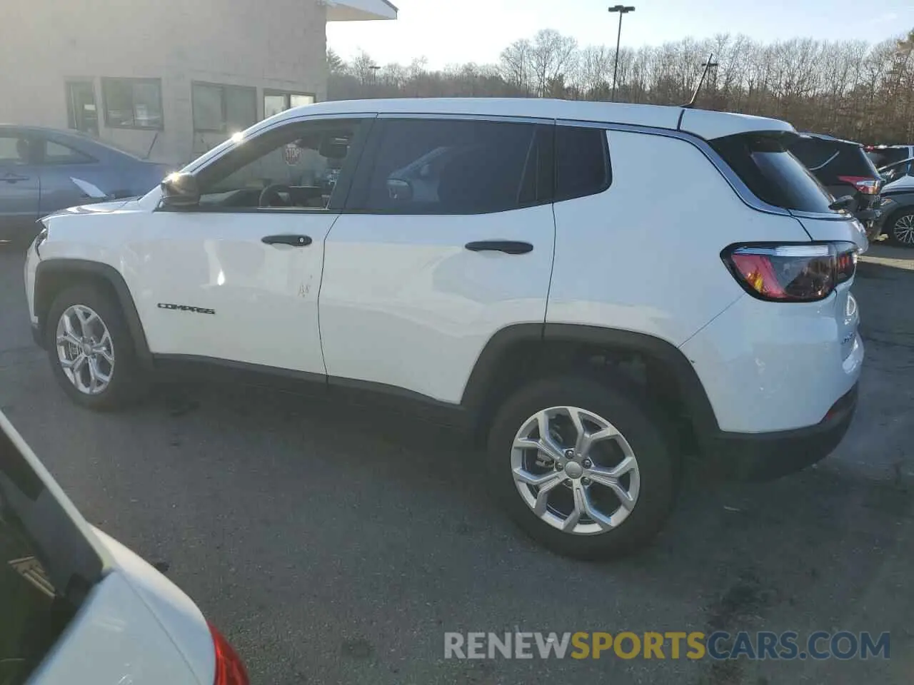 2 Photograph of a damaged car 3C4NJDAN0RT137881 JEEP COMPASS 2024