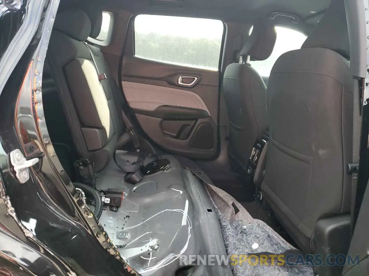 11 Photograph of a damaged car 3C4NJDAN0RT154020 JEEP COMPASS 2024