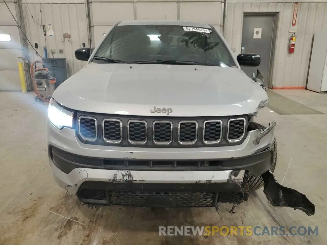 5 Photograph of a damaged car 3C4NJDAN0RT158813 JEEP COMPASS 2024