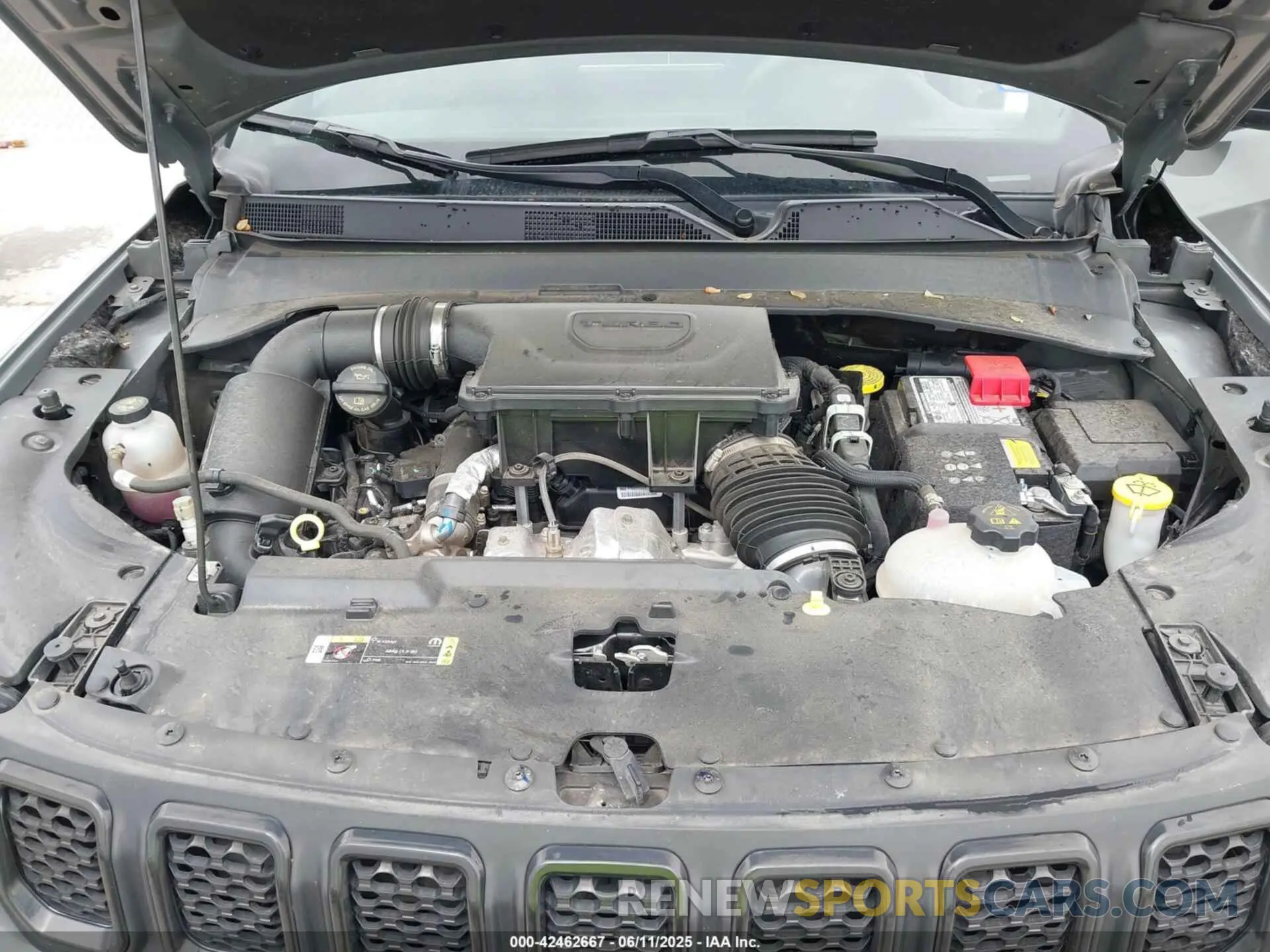 10 Photograph of a damaged car 3C4NJDAN1RT583022 JEEP COMPASS 2024