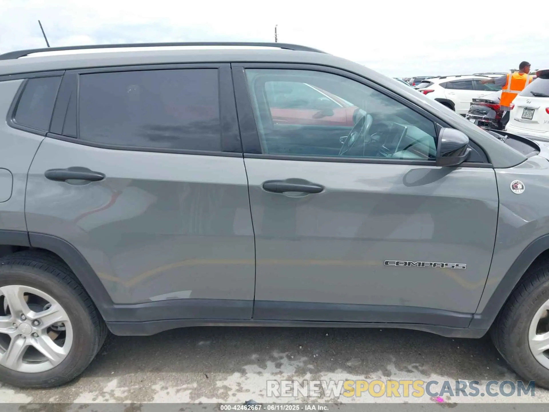 13 Photograph of a damaged car 3C4NJDAN1RT583022 JEEP COMPASS 2024