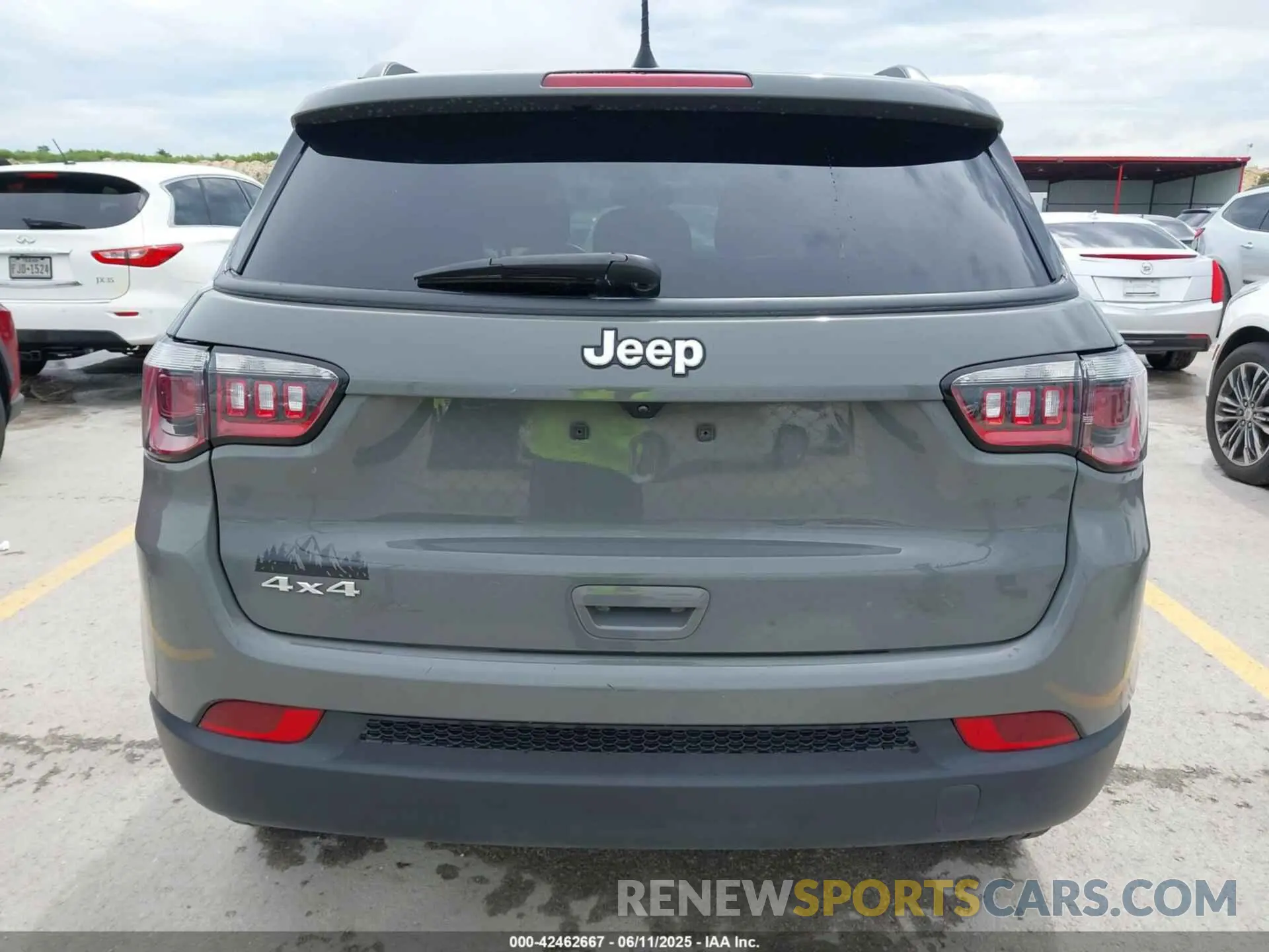 16 Photograph of a damaged car 3C4NJDAN1RT583022 JEEP COMPASS 2024