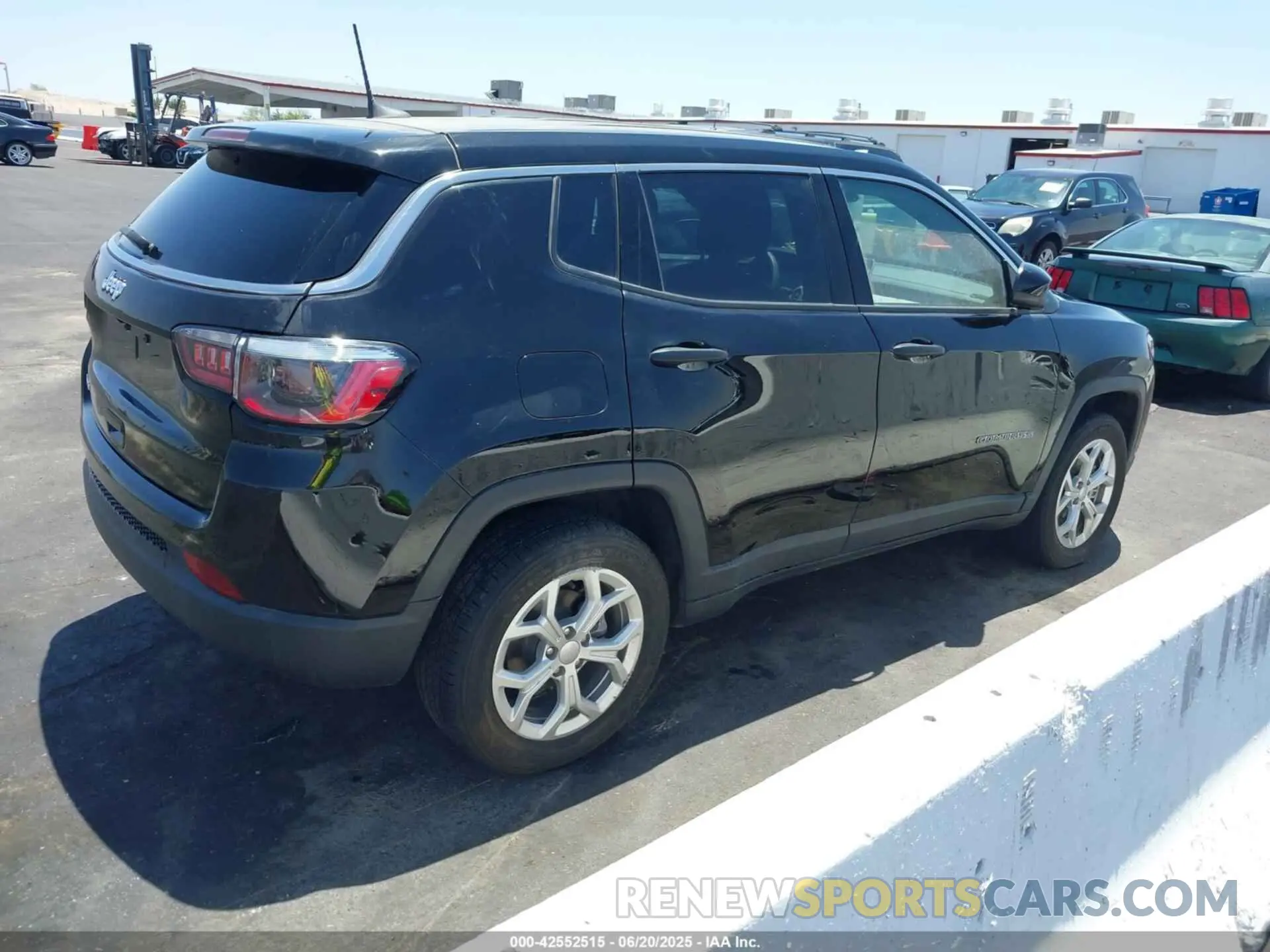 4 Photograph of a damaged car 3C4NJDAN2RT141205 JEEP COMPASS 2024