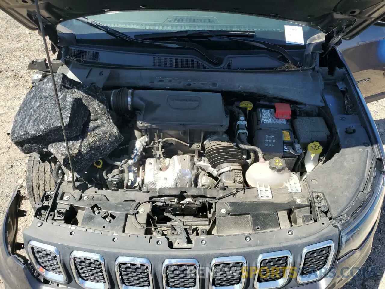 12 Photograph of a damaged car 3C4NJDAN2RT600460 JEEP COMPASS 2024