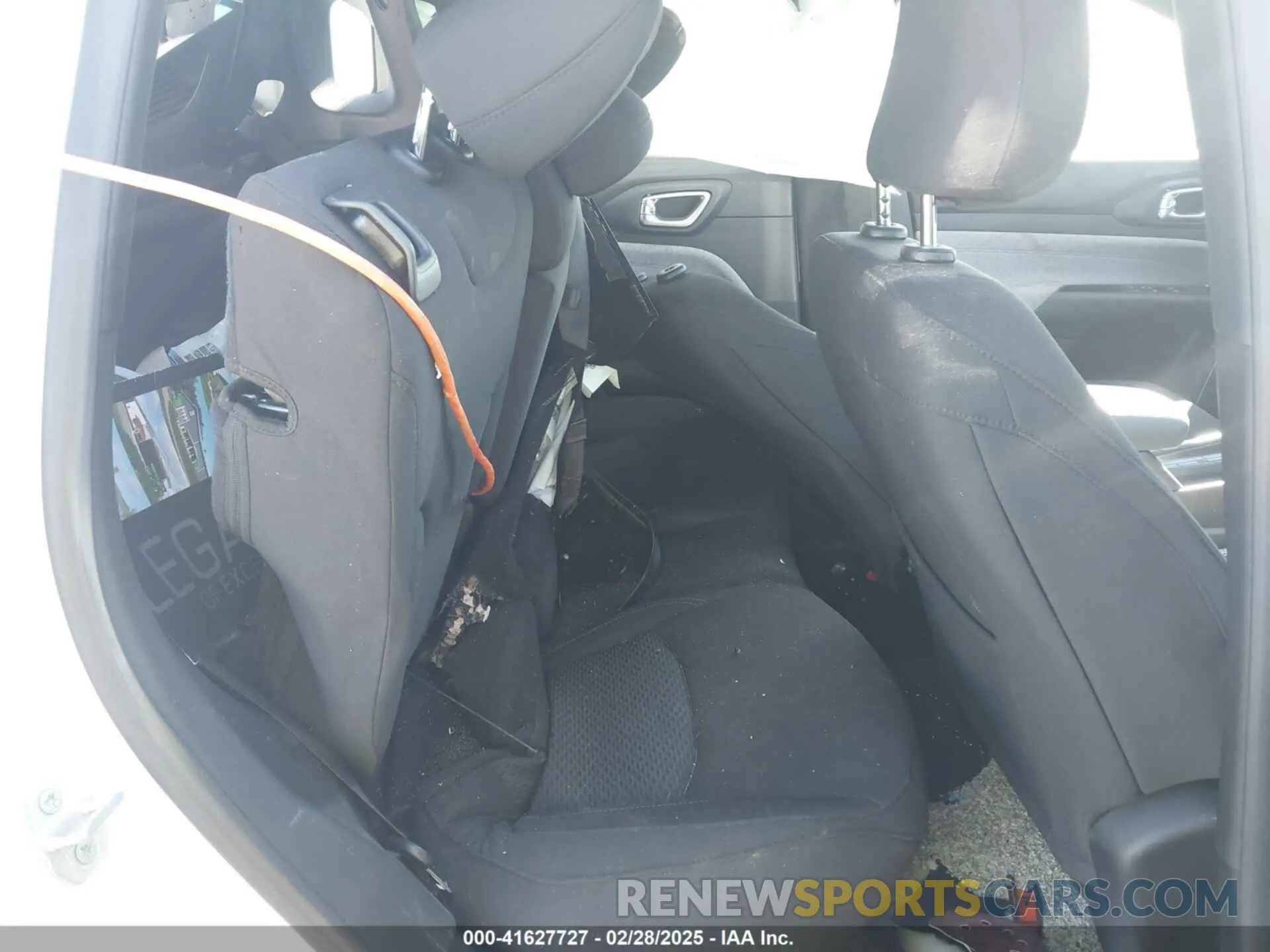 8 Photograph of a damaged car 3C4NJDAN4RT108867 JEEP COMPASS 2024