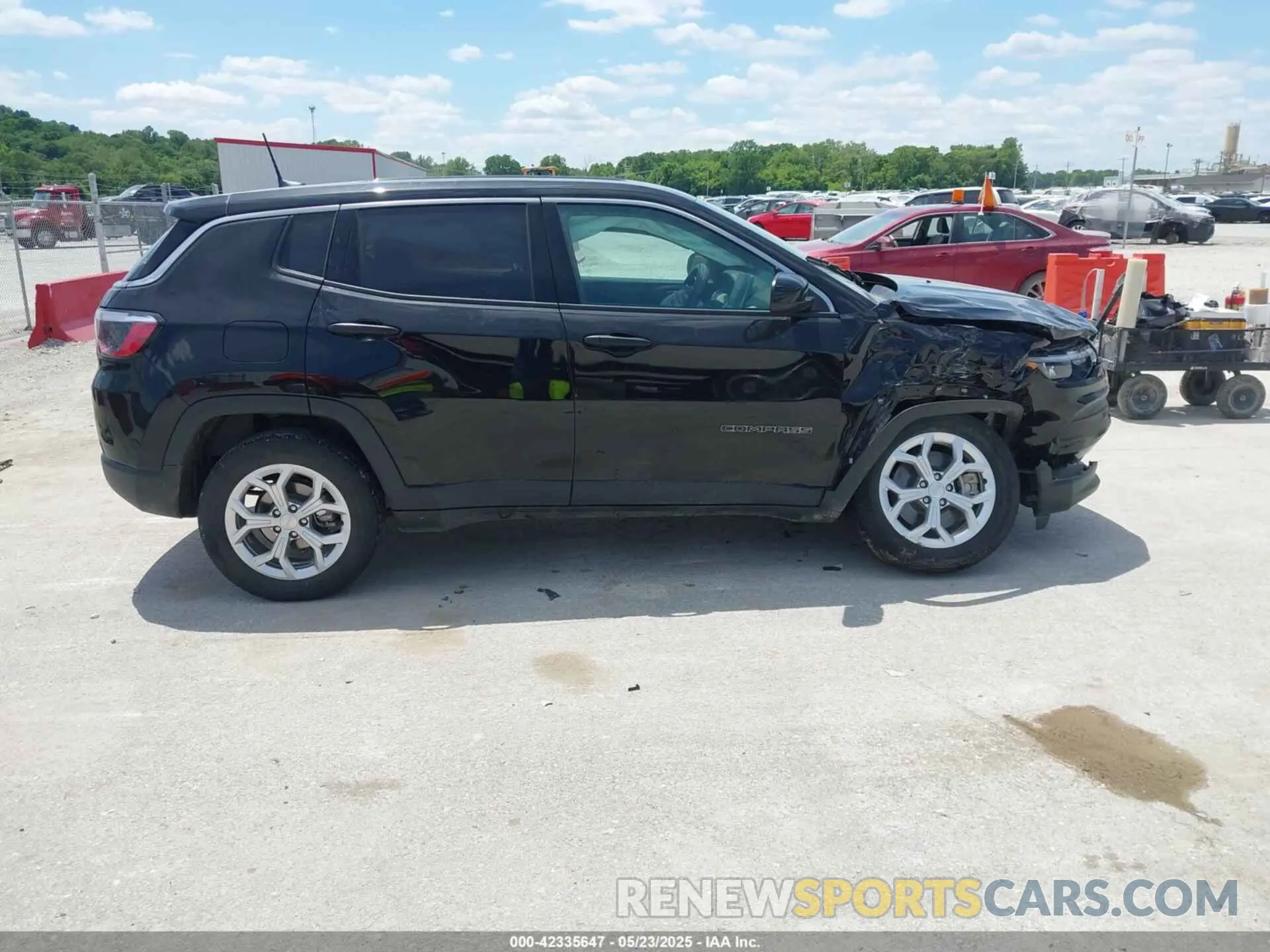 14 Photograph of a damaged car 3C4NJDAN5RT105556 JEEP COMPASS 2024