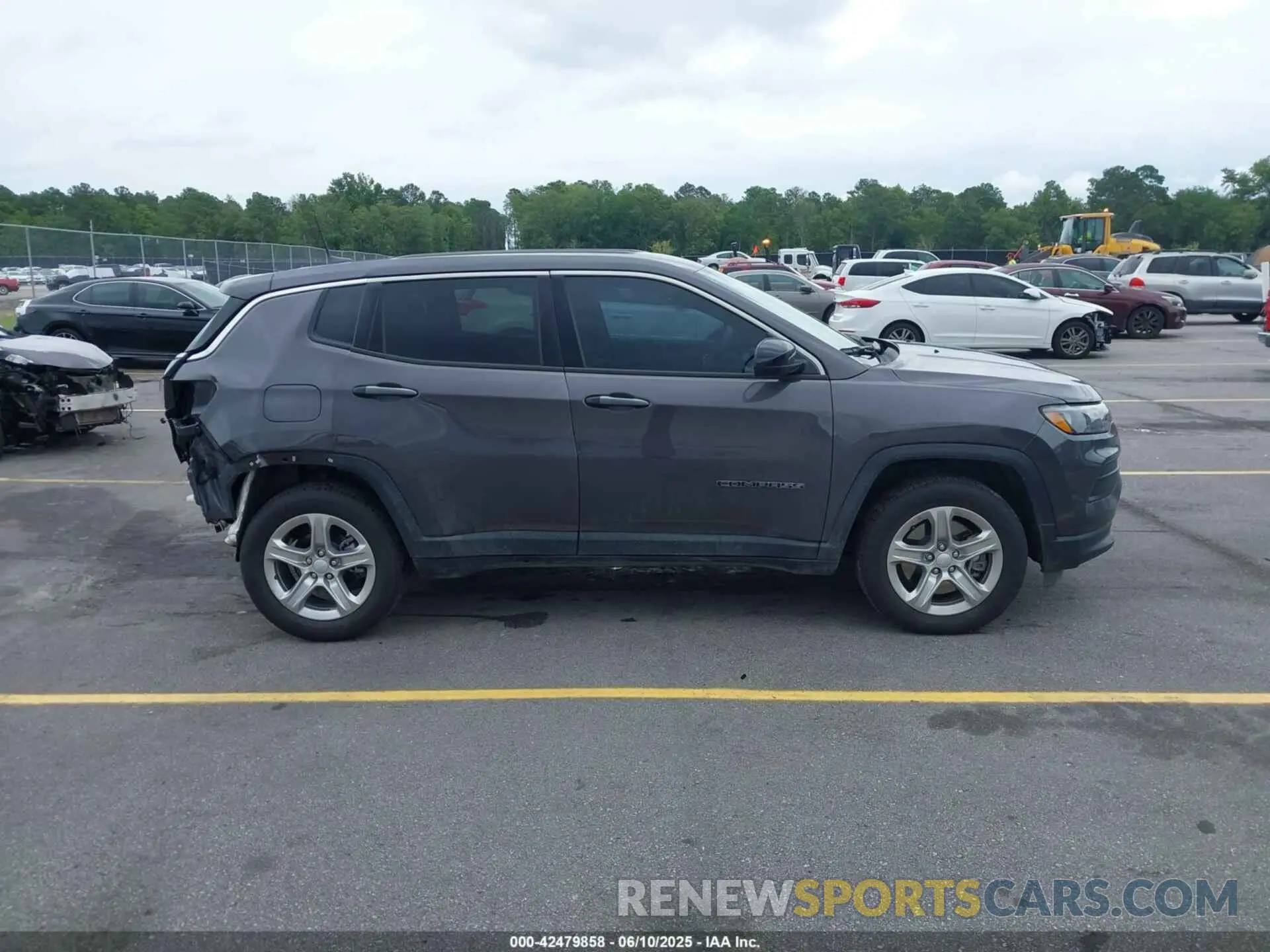 14 Photograph of a damaged car 3C4NJDAN5RT120168 JEEP COMPASS 2024
