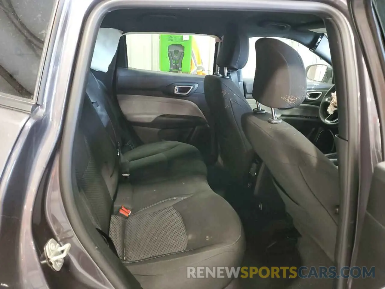 11 Photograph of a damaged car 3C4NJDAN5RT169337 JEEP COMPASS 2024