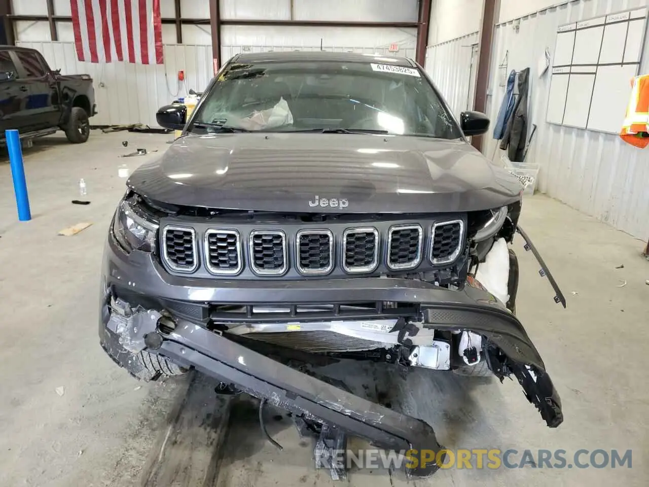 5 Photograph of a damaged car 3C4NJDAN5RT169337 JEEP COMPASS 2024