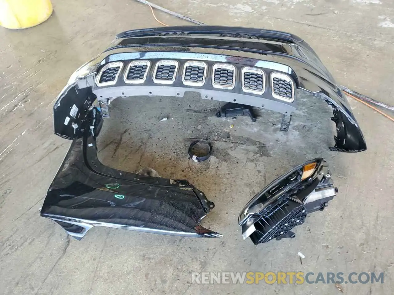 13 Photograph of a damaged car 3C4NJDAN6RT135066 JEEP COMPASS 2024