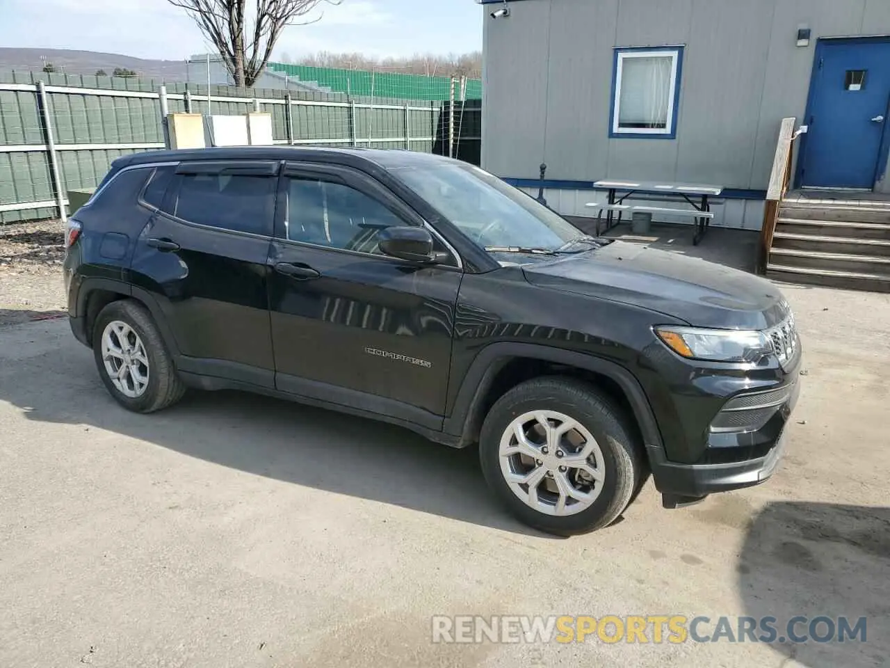 4 Photograph of a damaged car 3C4NJDAN9RT171267 JEEP COMPASS 2024