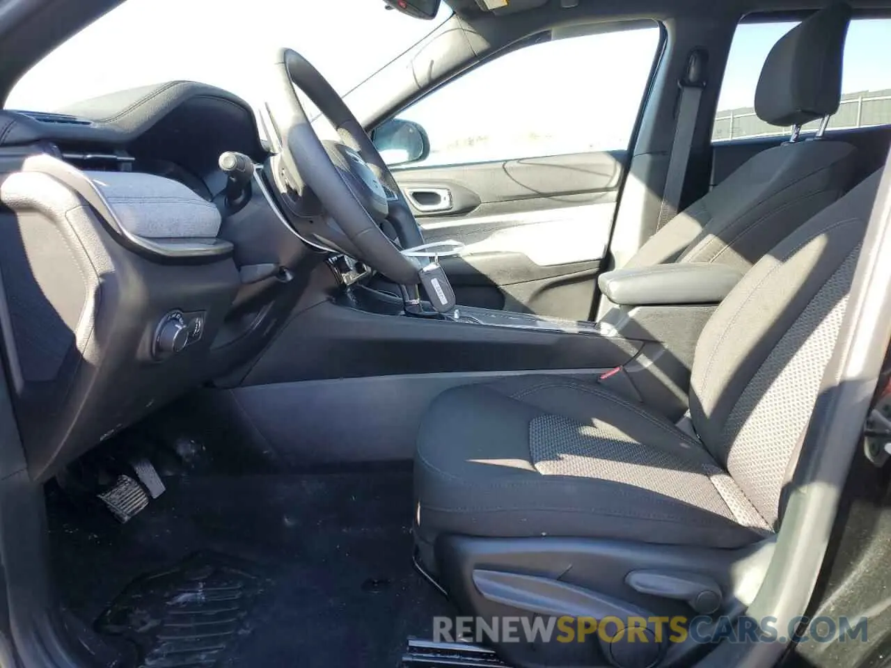 7 Photograph of a damaged car 3C4NJDAN9RT171267 JEEP COMPASS 2024