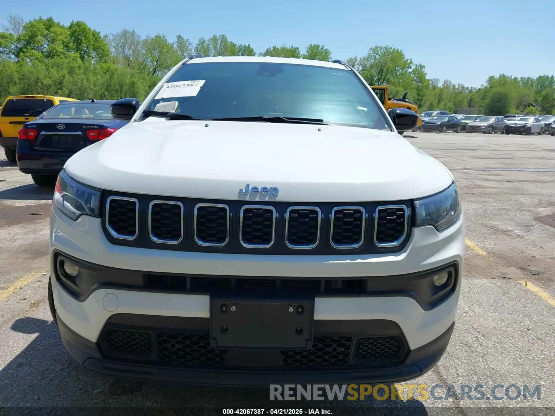 13 Photograph of a damaged car 3C4NJDBN0RT109268 JEEP COMPASS 2024