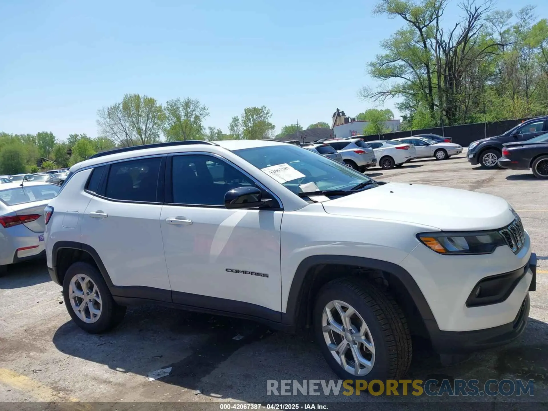 14 Photograph of a damaged car 3C4NJDBN0RT109268 JEEP COMPASS 2024