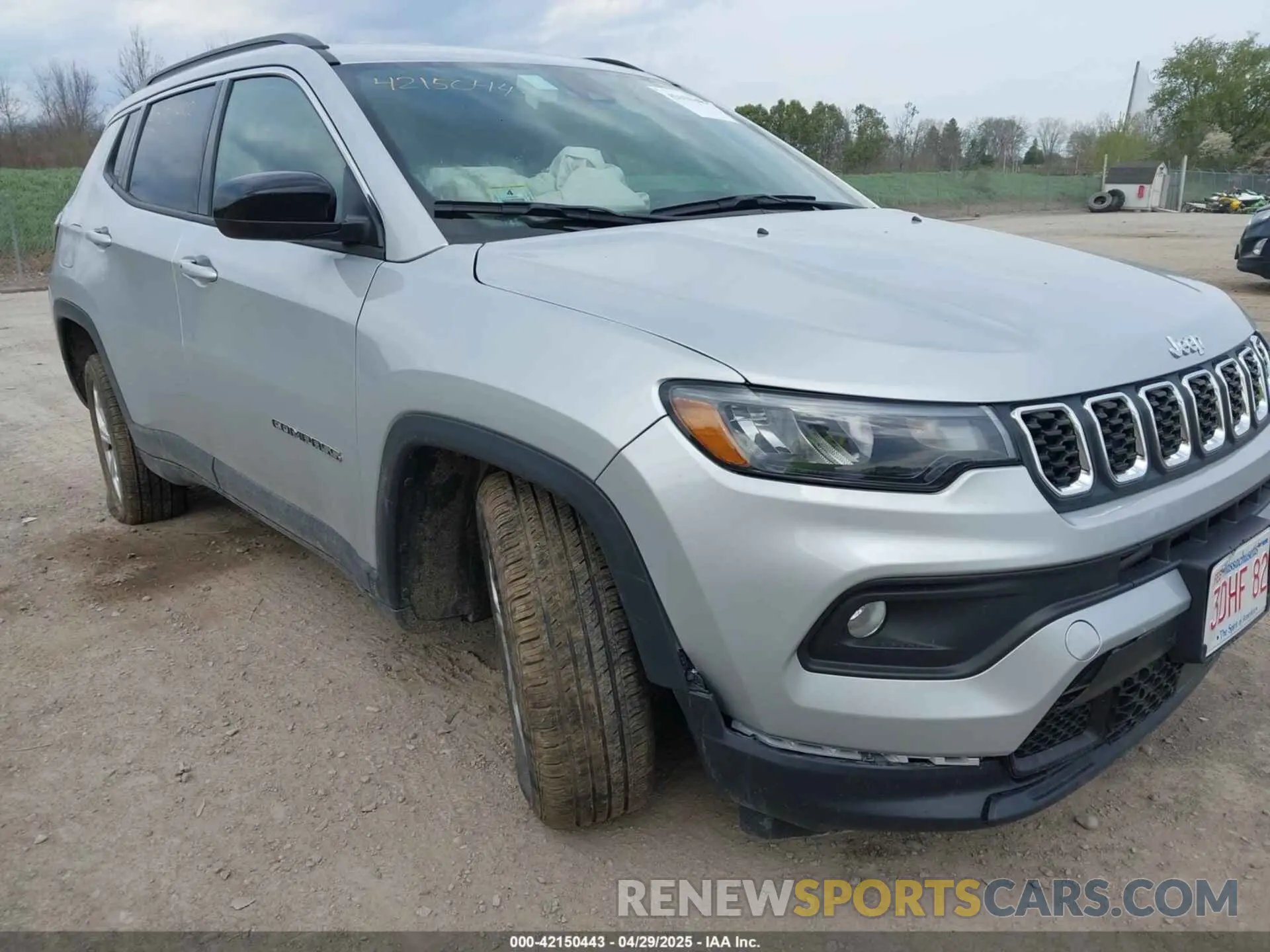 17 Photograph of a damaged car 3C4NJDBN0RT124448 JEEP COMPASS 2024