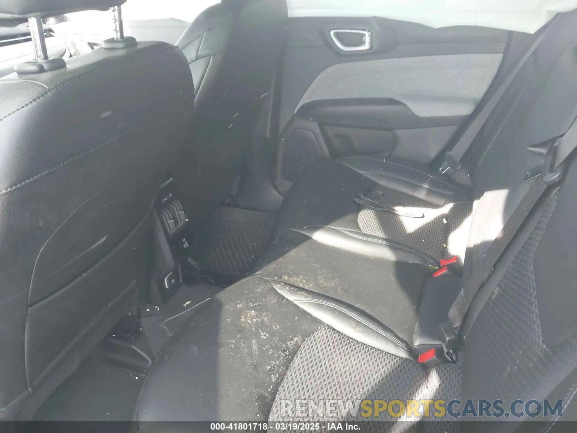8 Photograph of a damaged car 3C4NJDBN0RT152329 JEEP COMPASS 2024