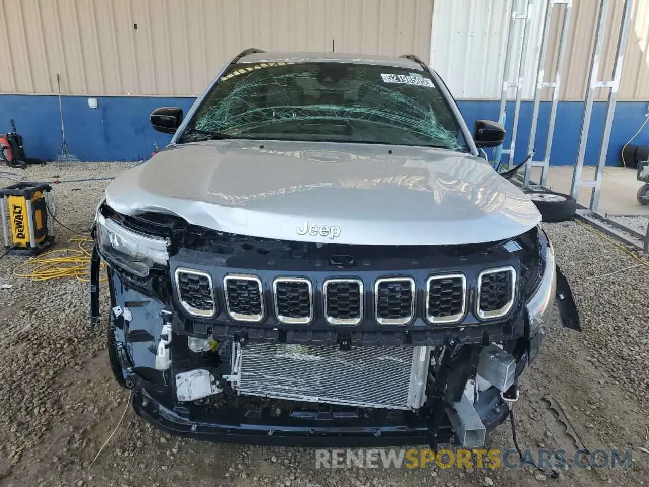 5 Photograph of a damaged car 3C4NJDBN0RT155313 JEEP COMPASS 2024