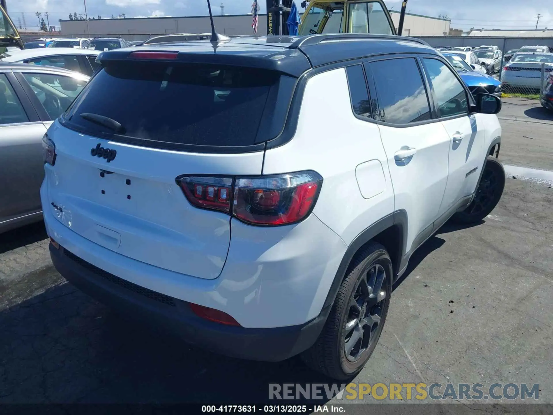 4 Photograph of a damaged car 3C4NJDBN0RT588081 JEEP COMPASS 2024