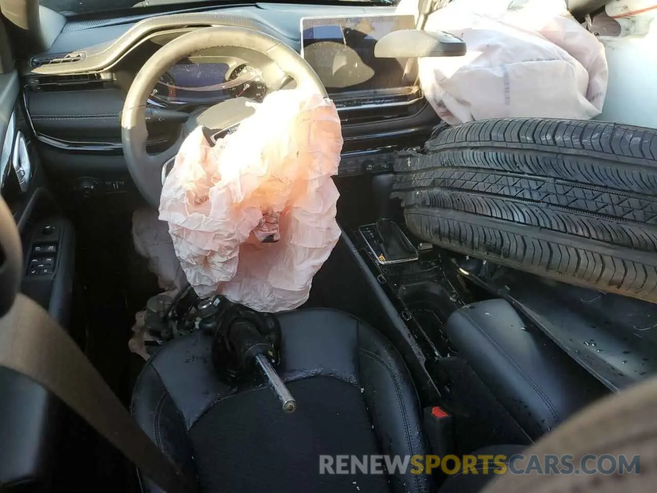 8 Photograph of a damaged car 3C4NJDBN0RT603212 JEEP COMPASS 2024