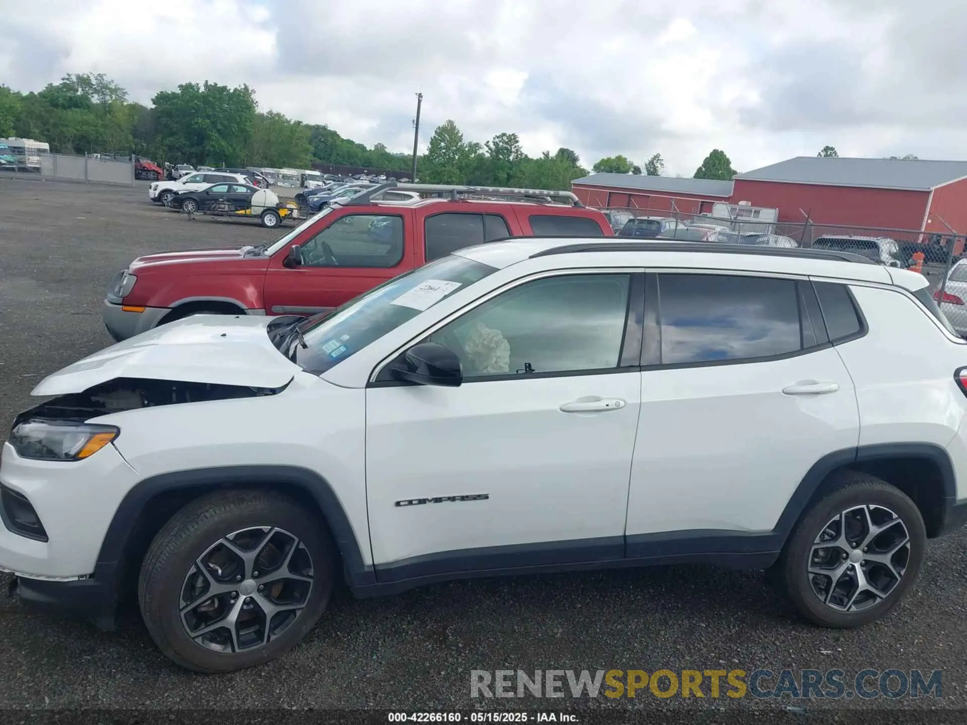 14 Photograph of a damaged car 3C4NJDBN0RT607048 JEEP COMPASS 2024