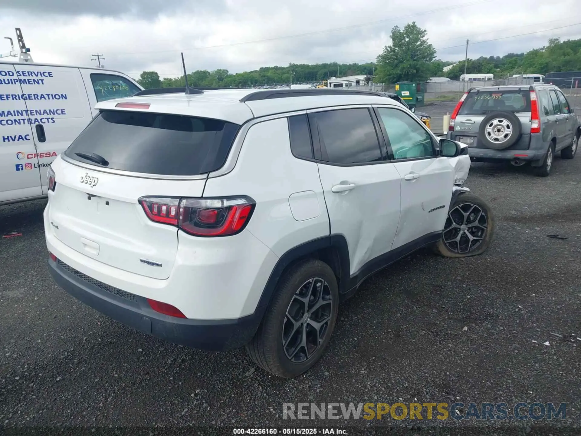 4 Photograph of a damaged car 3C4NJDBN0RT607048 JEEP COMPASS 2024