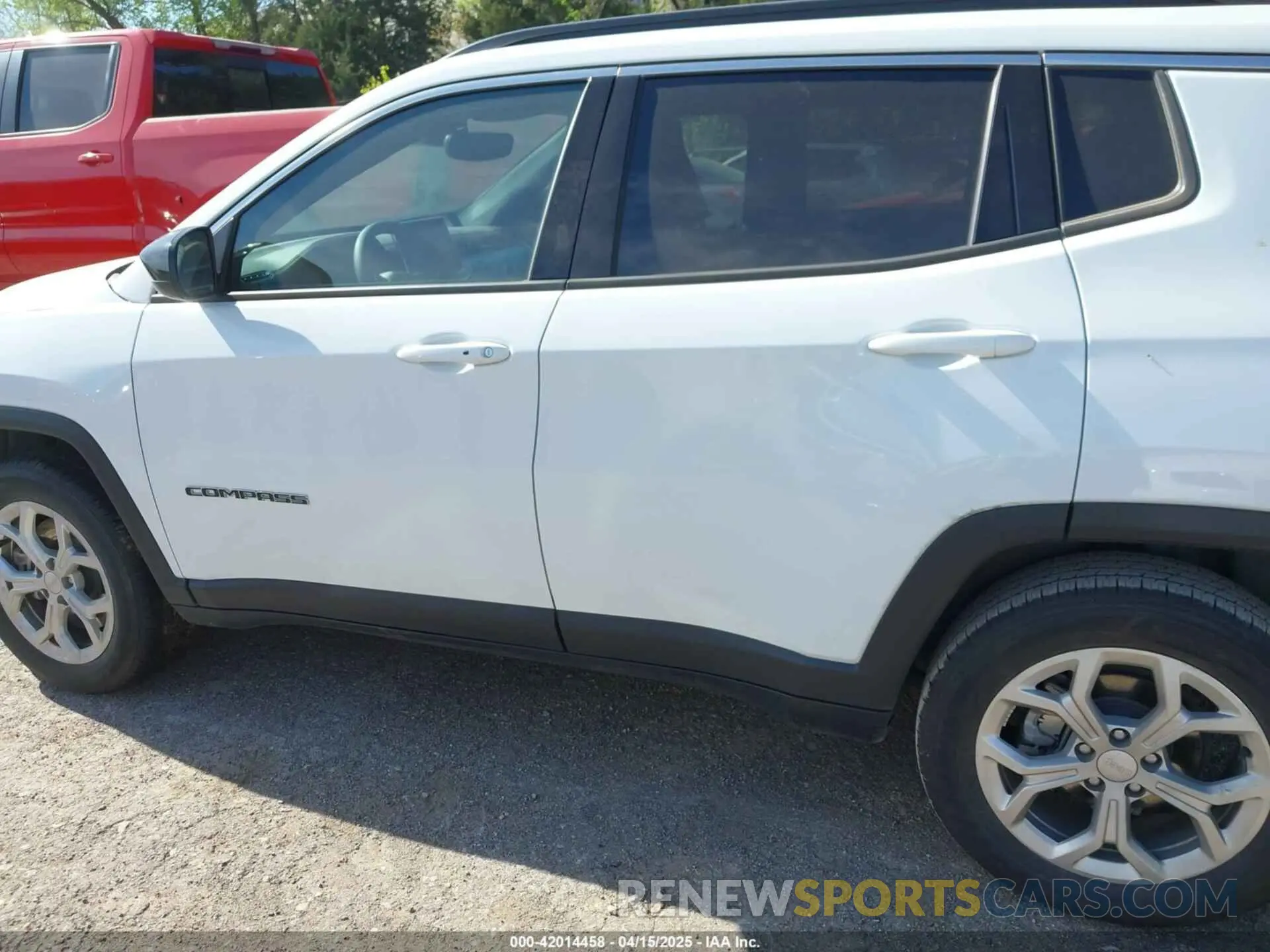 13 Photograph of a damaged car 3C4NJDBN1RT109571 JEEP COMPASS 2024