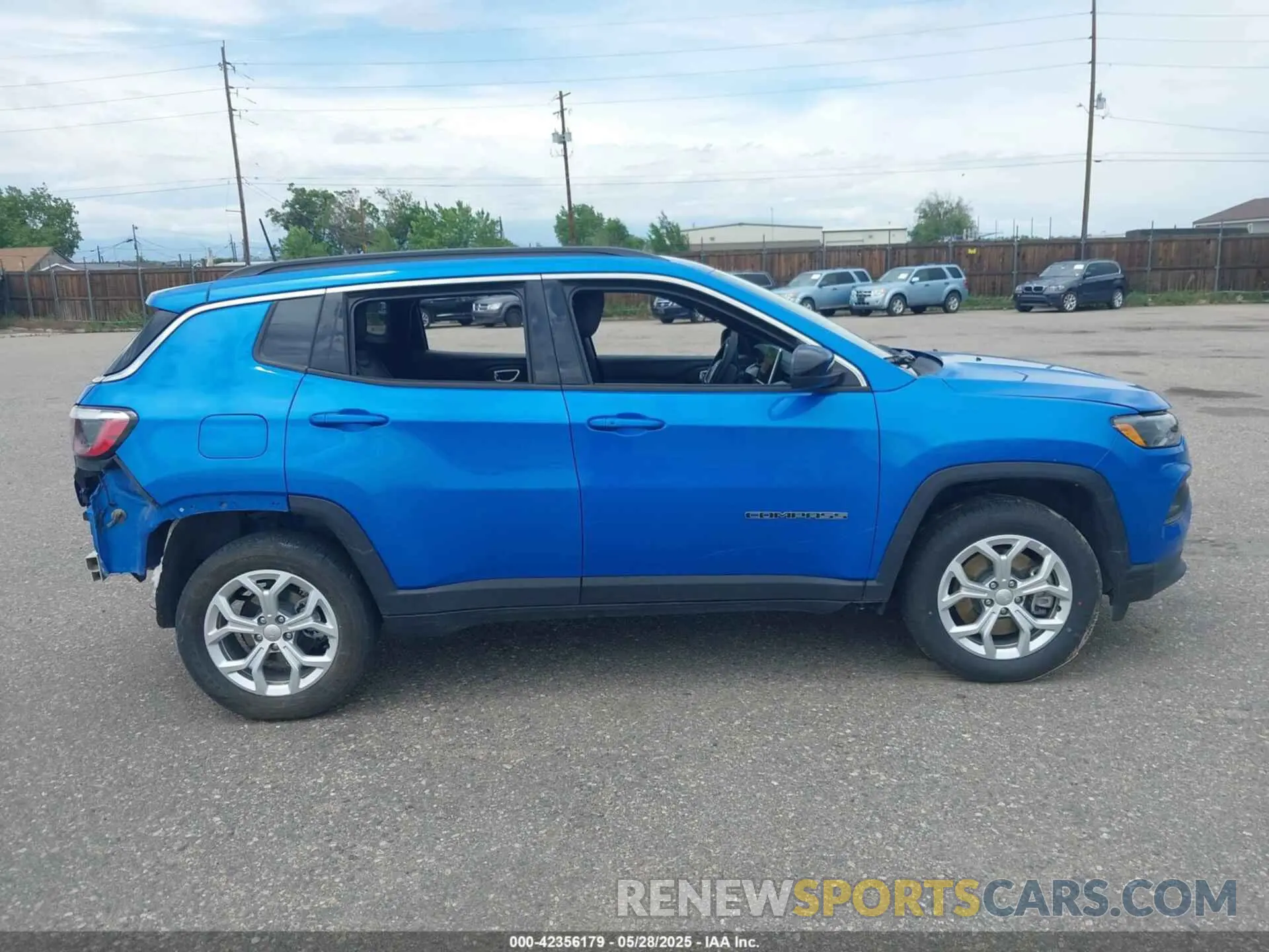 14 Photograph of a damaged car 3C4NJDBN1RT111868 JEEP COMPASS 2024