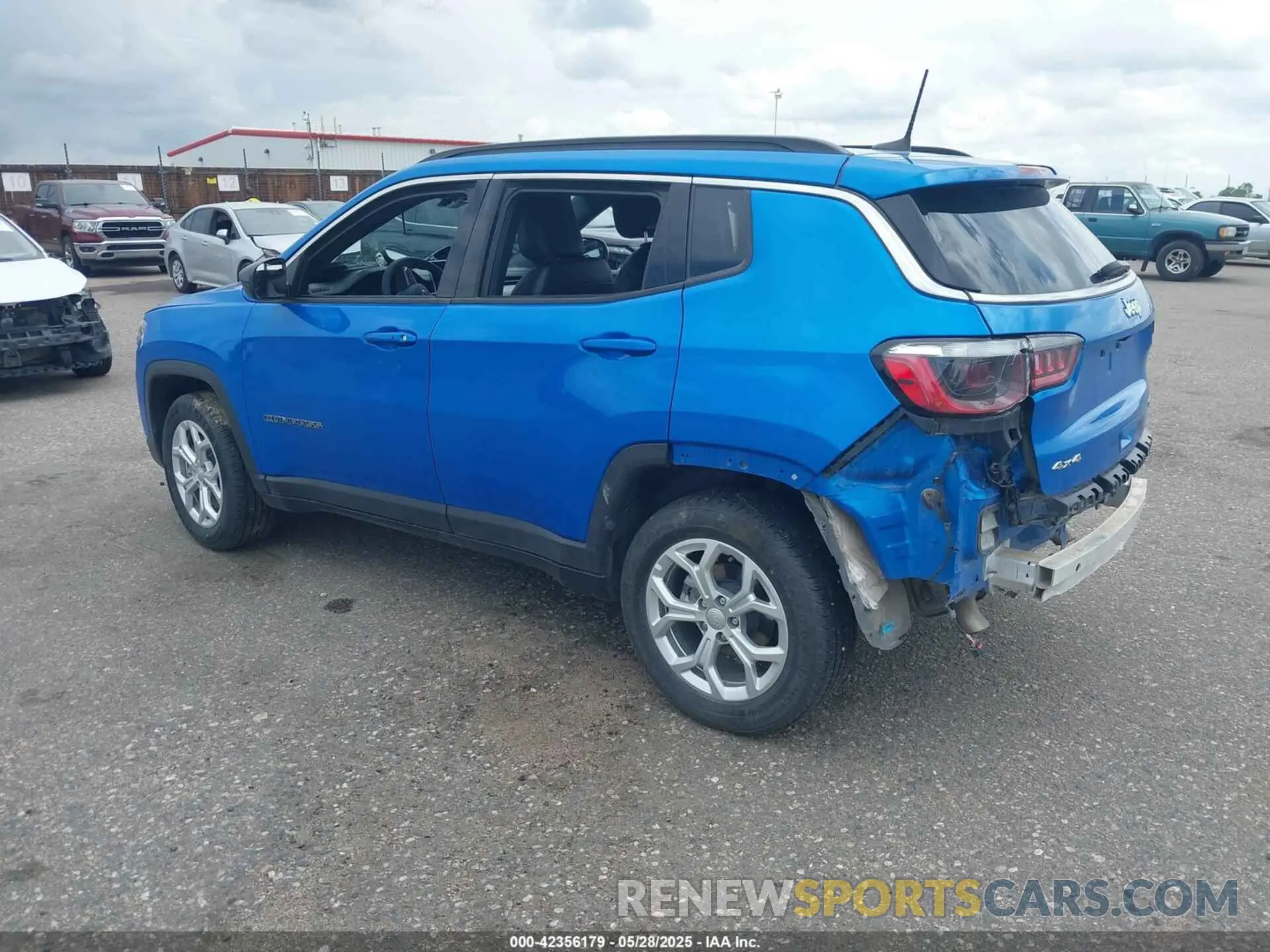 3 Photograph of a damaged car 3C4NJDBN1RT111868 JEEP COMPASS 2024