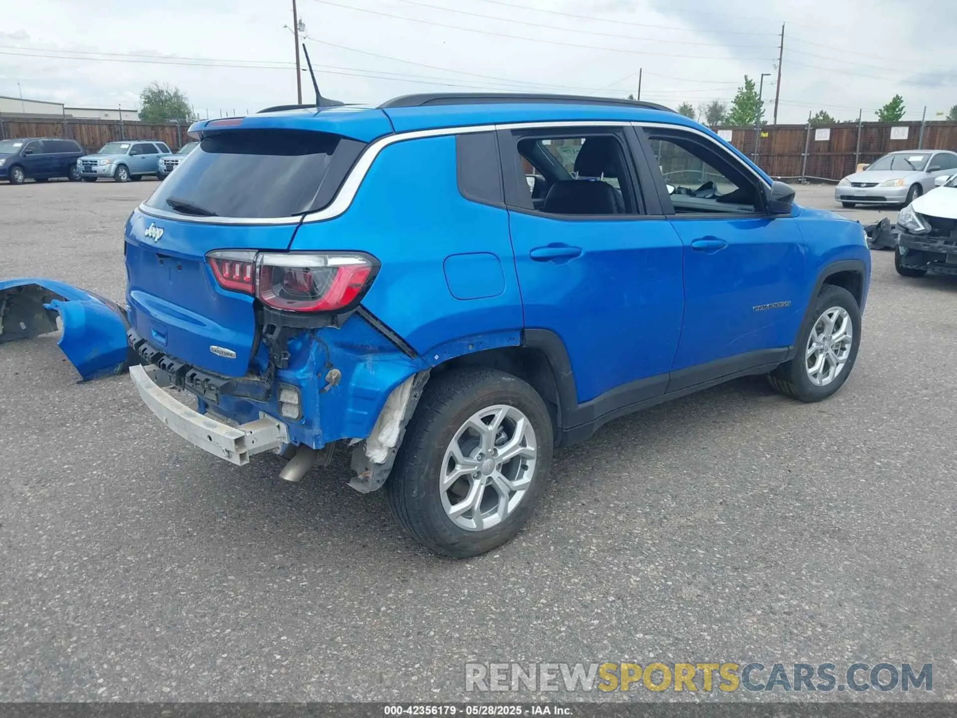 4 Photograph of a damaged car 3C4NJDBN1RT111868 JEEP COMPASS 2024
